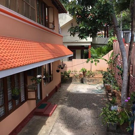 Indira Guesthouse โกวาลัม ภายนอก รูปภาพ