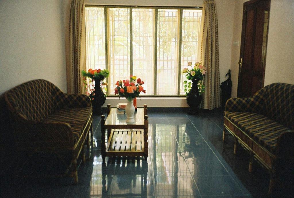 Indira Guesthouse โกวาลัม ภายนอก รูปภาพ